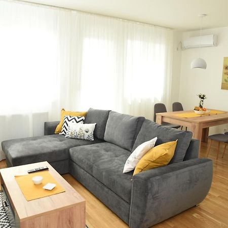 Suncokret Apartmani Loznica Eksteriør billede