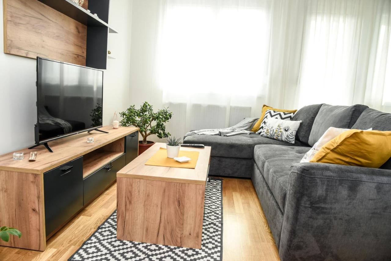 Suncokret Apartmani Loznica Eksteriør billede