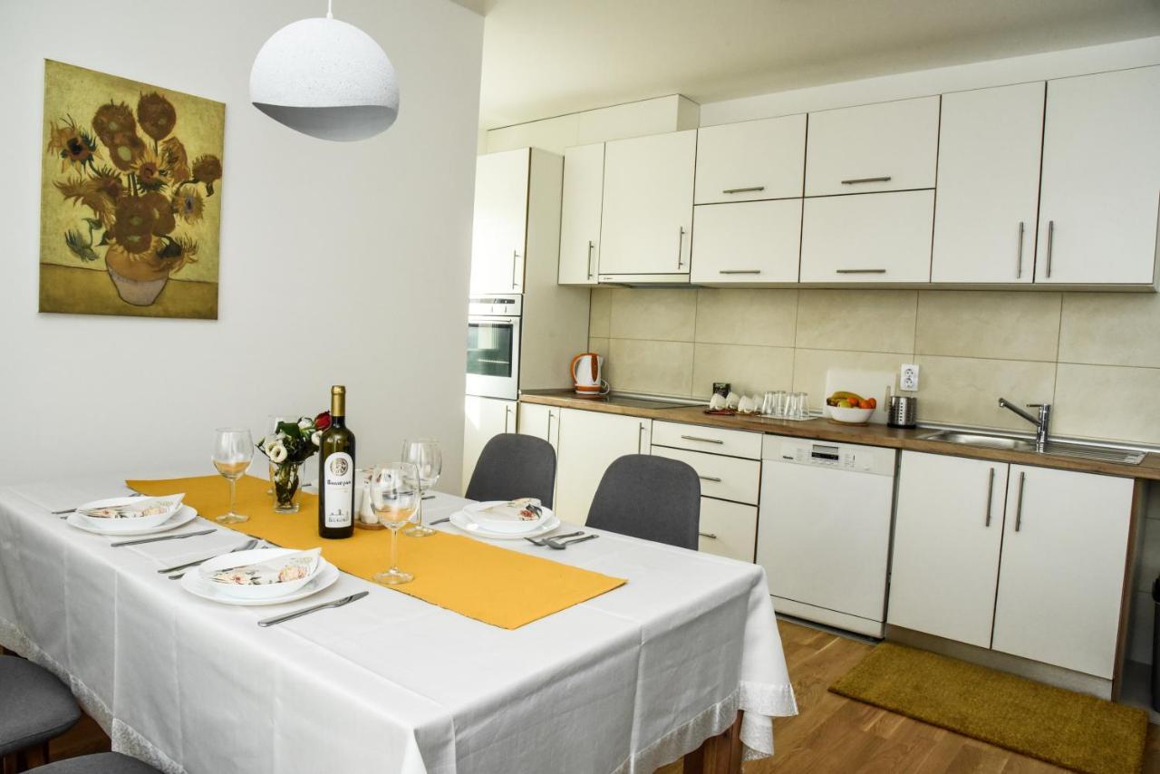 Suncokret Apartmani Loznica Eksteriør billede