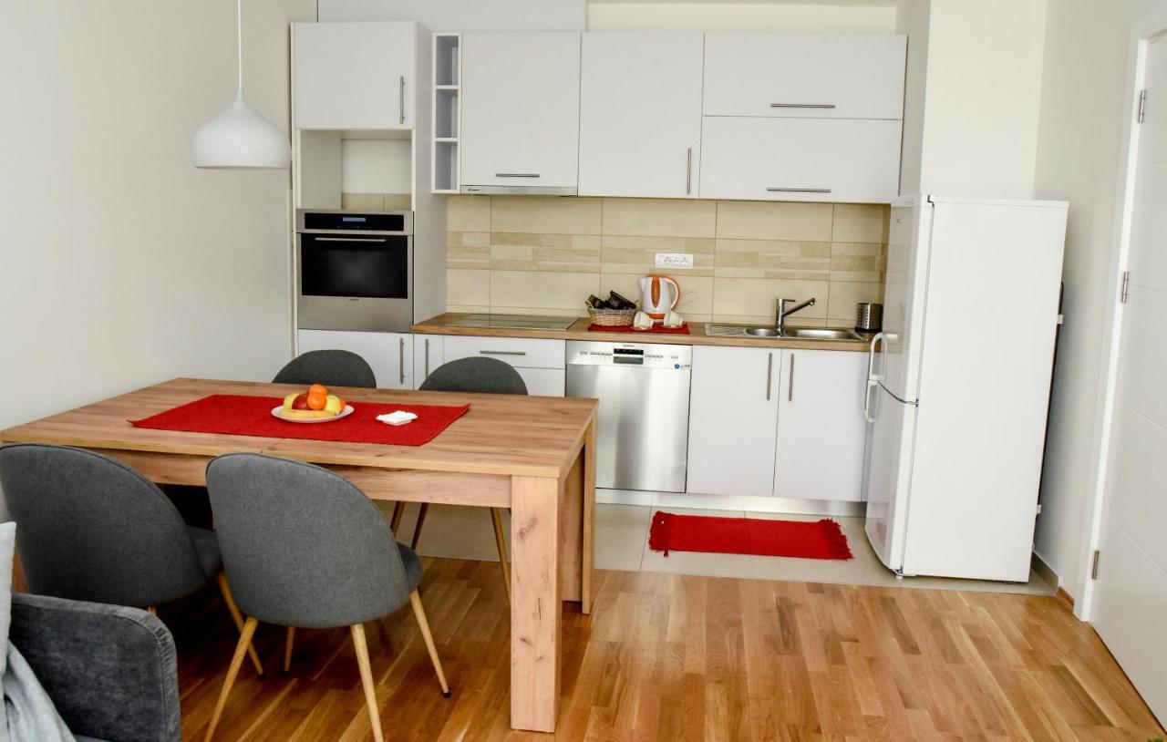 Suncokret Apartmani Loznica Eksteriør billede